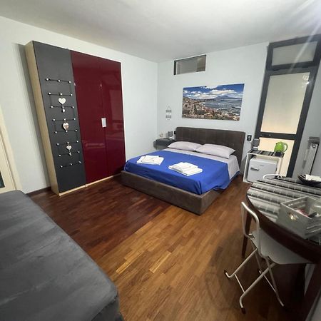 נאפולי Mapi Room מראה חיצוני תמונה